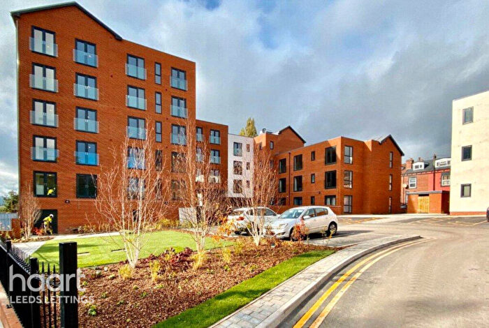 2 Bedroom Apartment To Rent In Cross Green Lane, Leeds, LS9