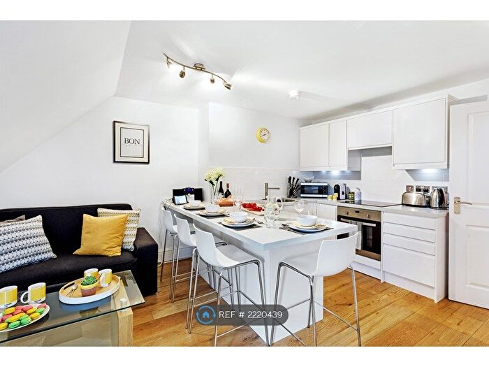 2 Bedroom Flat To Rent In High Street, Knaresborough, HG5