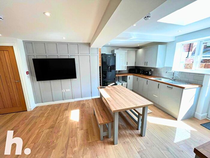 5 Bedroom Terraced House To Rent In Dean Street, Exeter, EX2