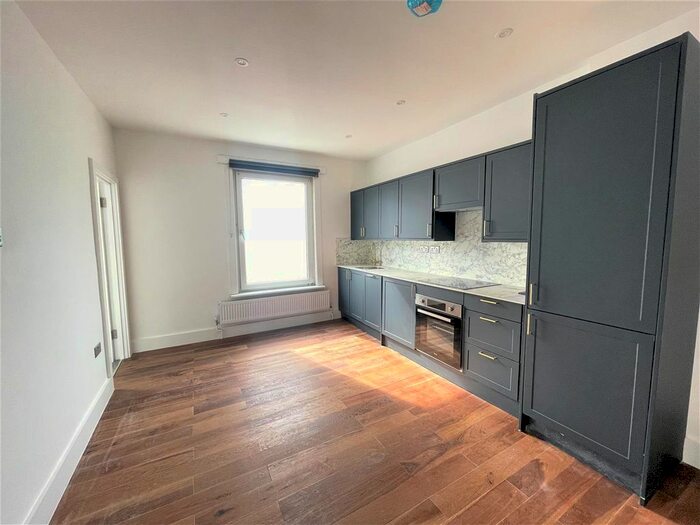 3 Bedroom Flat To Rent In Islingword Road, Brighton, BN2