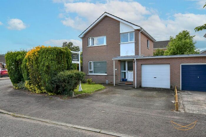 3 Bedroom Link Detached House For Sale In Lynda Crescent, Newtownabbey, BT37