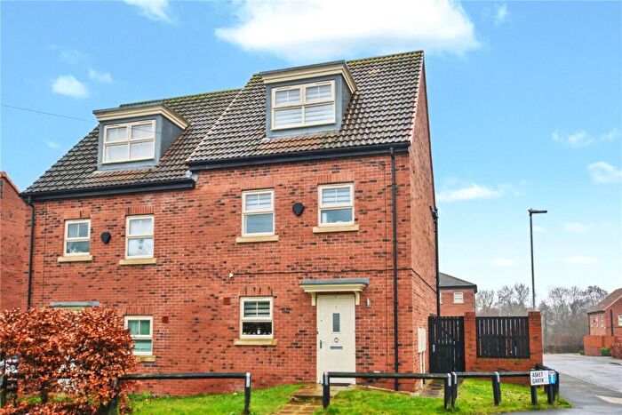 4 Bedroom Semi Detached House For Sale In Asket Drive, Leeds, West Yorkshire, LS14