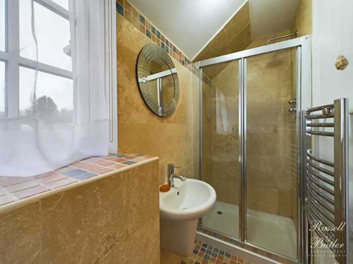 4 Bedroom Barn Conversion For Sale In Church End, Leckhampstead, MK18