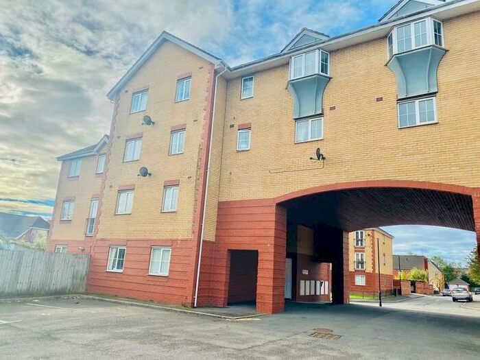 2 Bedroom Apartment To Rent In Gerddi Margaret, Barry, CF62