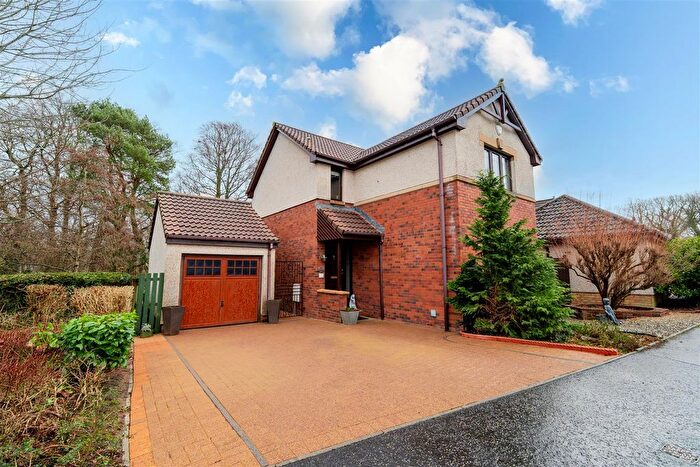3 Bedroom Detached House For Sale In Calderglen Avenue, Blantyre, Glasgow, G72