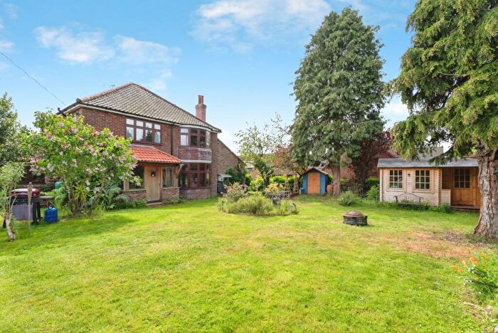 4 Bedroom Detached House For Sale In Norwich Road, Fakenham, Norfolk, NR21
