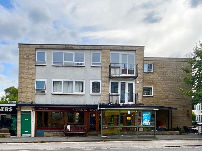 3 Bedroom Flat To Rent In Henleaze Road, Bristol, BS9