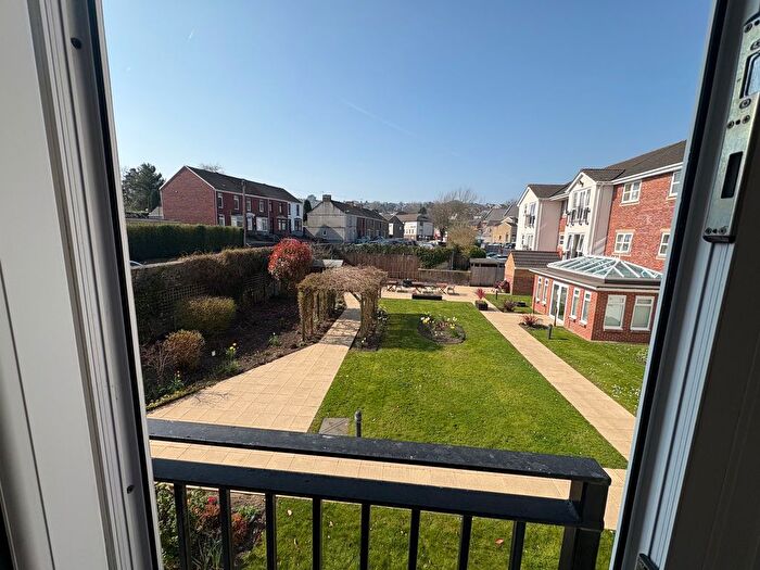 1 Bedroom Flat To Rent In Sway Road, Morriston, Swansea, SA6