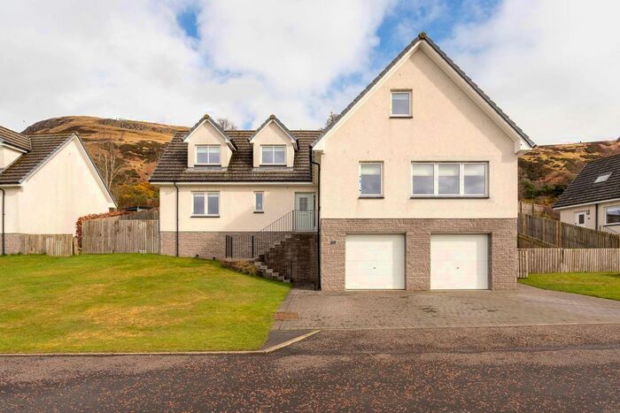 6 Bedroom Detached House For Sale In Whitecraigs, Kinnesswood, Kinross, KY13