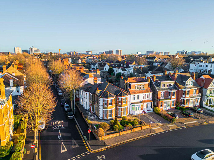 5 Bedroom Semi-Detached House For Sale In Westcliff Parade, Westcliff-on-sea, SS0