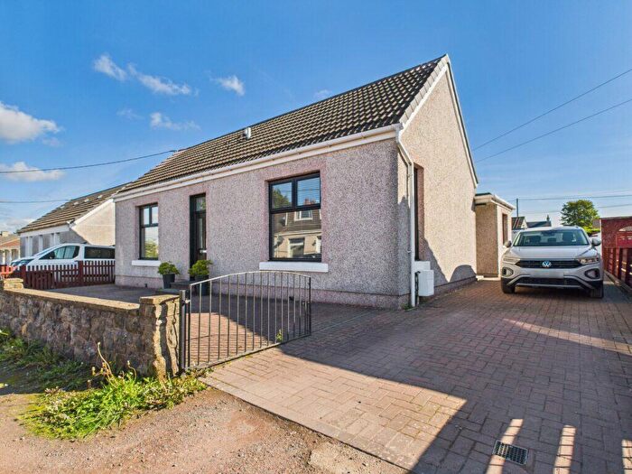 3 Bedroom Detached Bungalow For Sale In Clive Street, Shotts, ML7