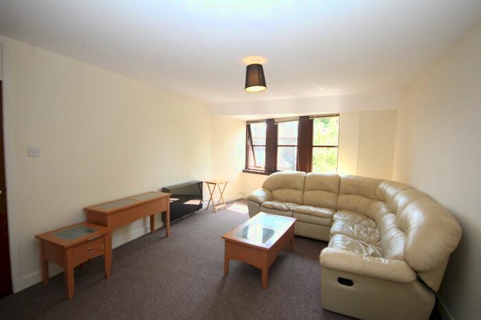 2 Bedroom Flat To Rent In Osborne Place, West End, Dundee, DD2