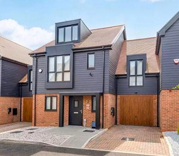 4 Bedroom Town House To Rent In Bell Mews, Codicote, SG4