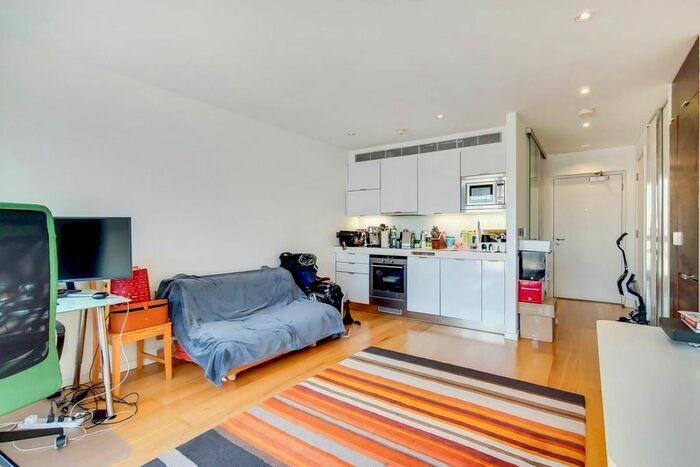 Studio To Rent In Ontario Tower, Canary Wharf, London, E14