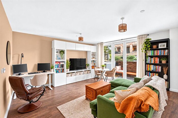 2 Bedroom Flat For Sale In Clarkson Crescent, Walthamstow, London, E17