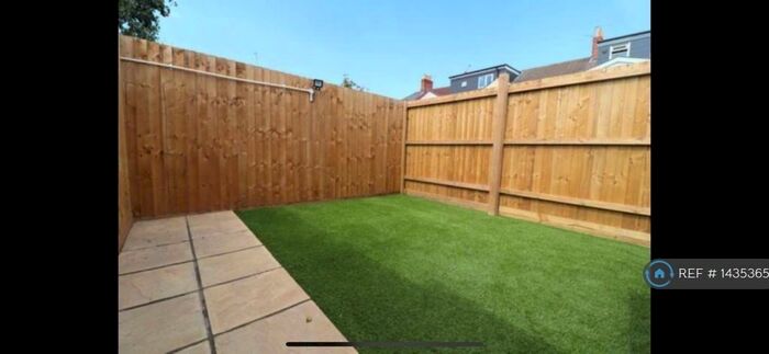 1 Bedroom Flat To Rent In Letty Street, Cardiff, CF24