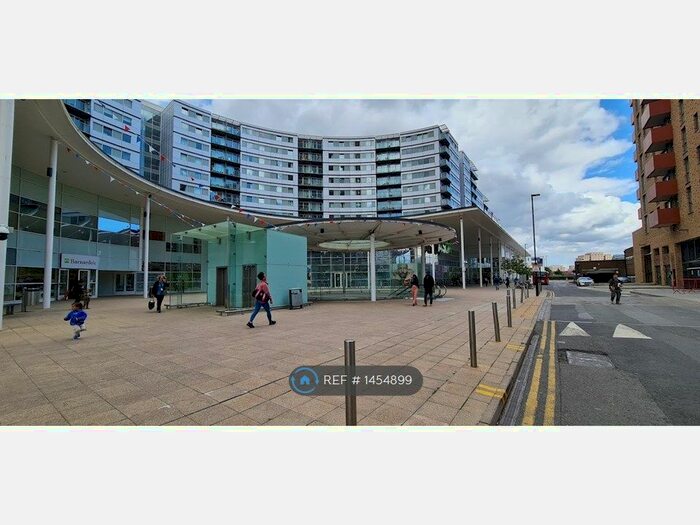 2 Bedroom Flat To Rent In The Blenheim Centre, Hounslow, TW3