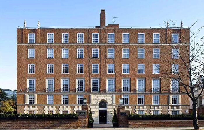 2 Bedroom Flat To Rent In Manor Apartments, -, Abbey Road, St. Johns Wood, London, NW8