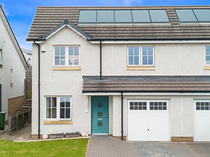 3 Bedroom Semi-Detached House For Sale In Hayfield Brae, Methven, Perth, PH1