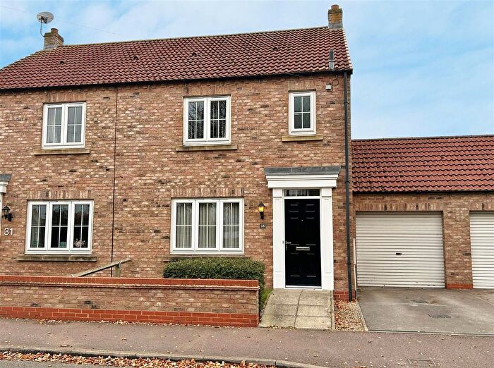 3 Bedroom Semi-Detached House For Sale In Station Road, Hambleton, Selby, YO8
