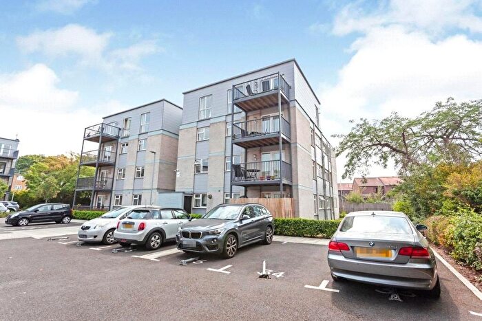 1 Bedroom Apartment To Rent In Limerick Close, London, SW12