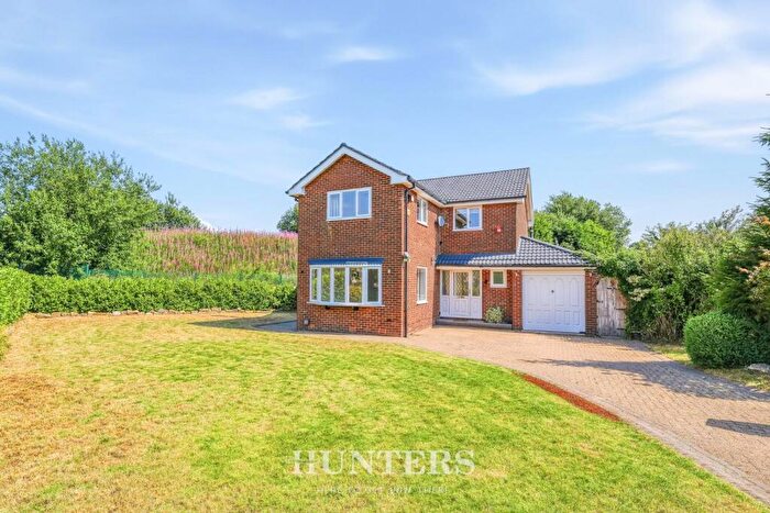 4 Bedroom Detached House To Rent In Muirfield Close, Heywood, OL10