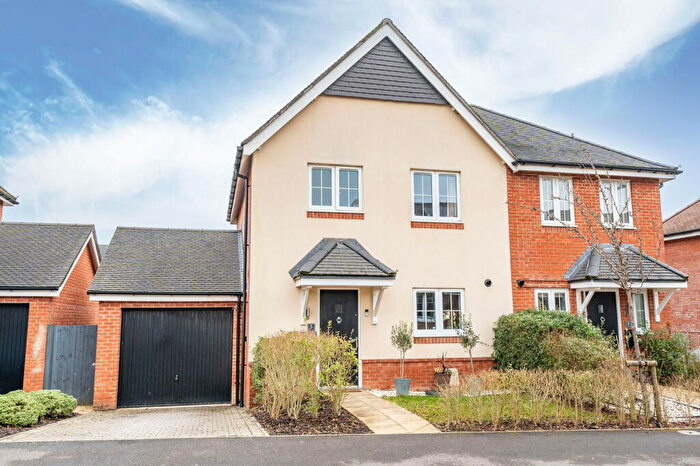 3 Bedroom Semi-Detached House For Sale In Observer Point Road, Overton, Basingstoke, RG25