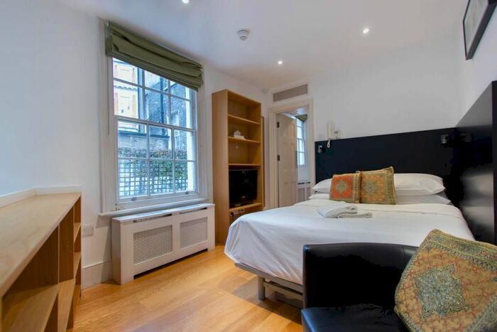 1 Bedroom Studio To Rent In Cartwright Gardens, Bloomsbury, London, WC1H