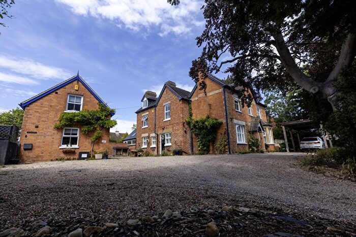 6 Bedroom Detached House For Sale In Cedar Lodge Village Street, Harvington Evesham, Worcestershire, WR11