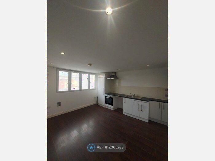 1 Bedroom Flat To Rent In High Street, New Malden, KT3