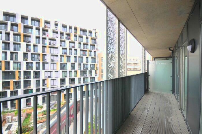 1 Bedroom Flat To Rent In Atkins Square, Dalston Lane, London, E8