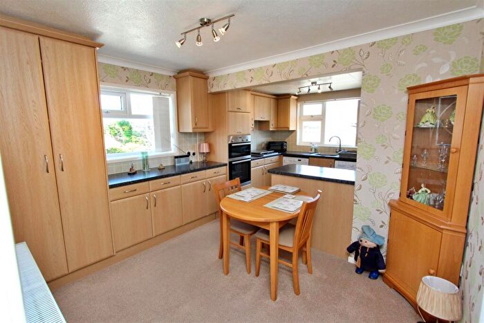 2 Bedroom Detached Bungalow For Sale In Frinton Grove, Bispham, Blackpool, FY2