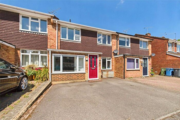 3 Bedroom Terraced House For Sale In Highwood Close, Yateley, Hampshire, GU46
