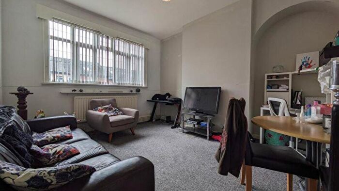 1 Bedroom House To Rent In Derby Road, Nottingham, NG7