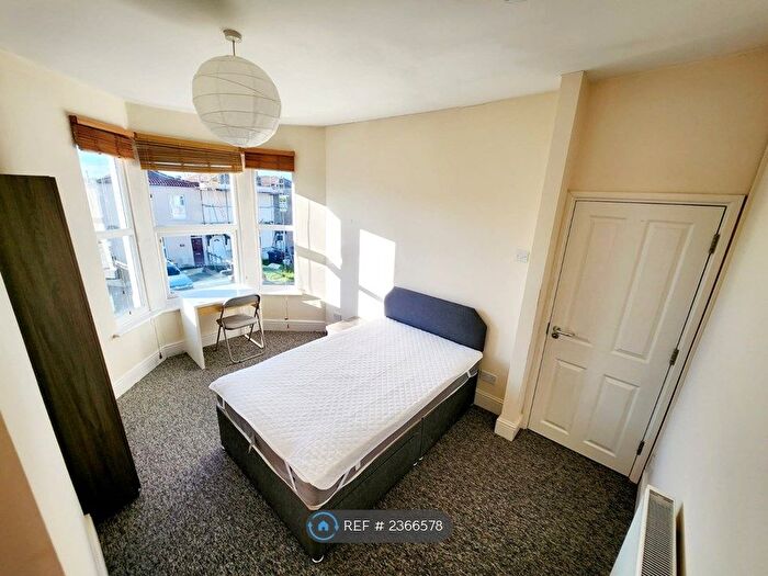 5 Bedroom Terraced House To Rent In Ridgeway Road, Bristol, BS16