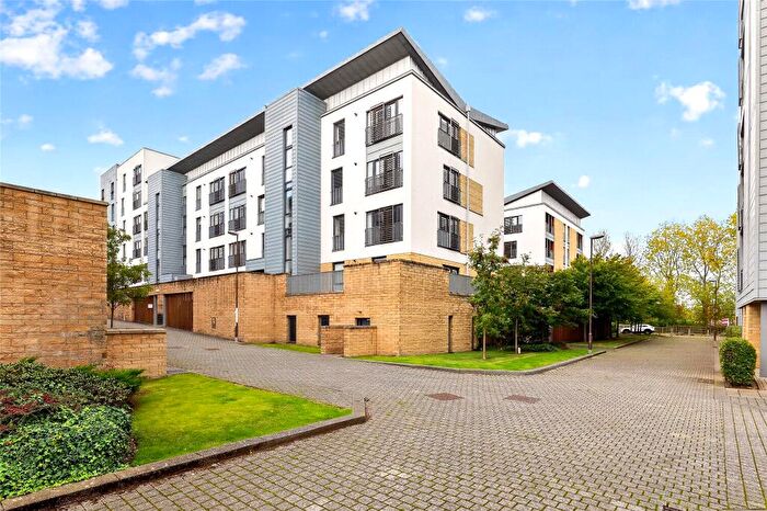 3 Bedroom Apartment For Sale In Kimmerghame Terrace, Edinburgh, Midlothian, EH4