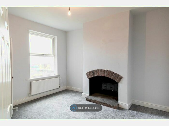 3 Bedroom Terraced House To Rent In Bloom Street, Stockport, SK3