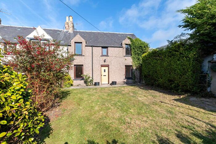 3 Bedroom End Of Terrace House For Sale In Cowgate, Southbank, Errol, Perth, PH2