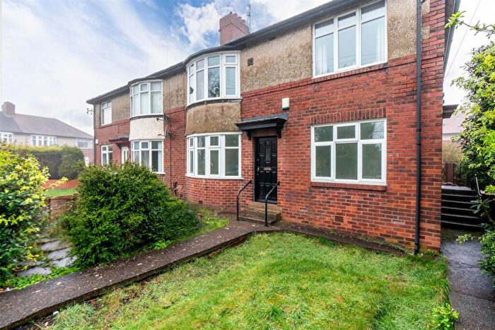 2 Bedroom Flat To Rent In Wych Elm Crescent, High Heaton, NE7