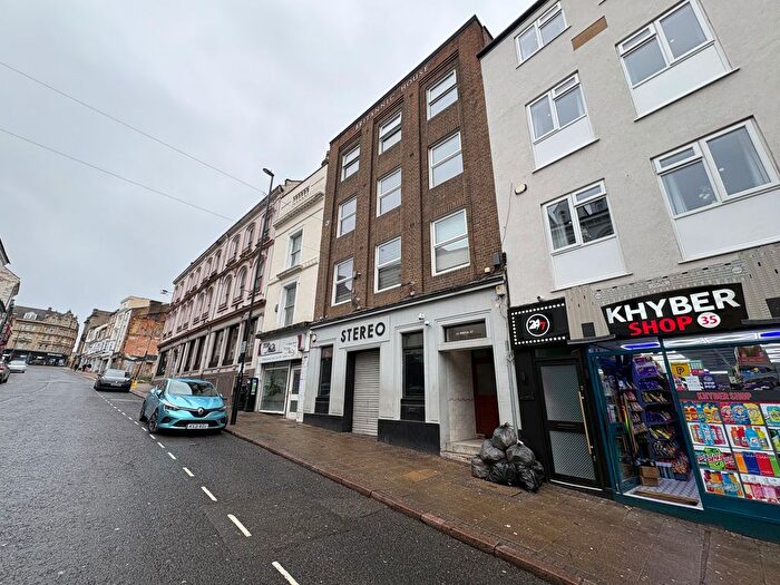 2 Bedroom Flat To Rent In Bridge Street, Northampton, NN1