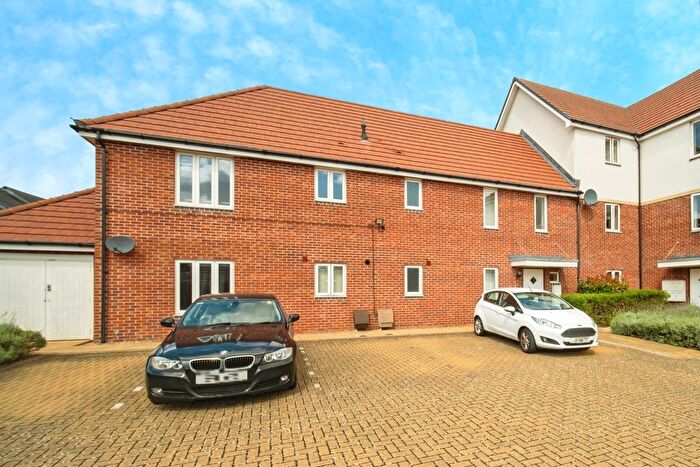 2 Bedroom Flat For Sale In Wadham Gardens, Basingstoke, Hampshire, RG24