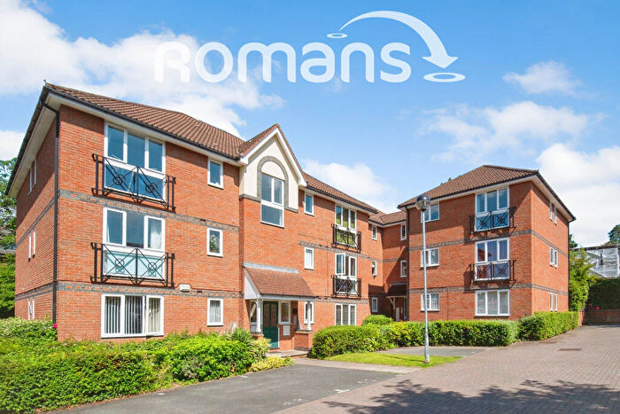 2 Bedroom Flat To Rent In Shaw Park, Crowthorne, RG45