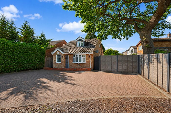 3 Bedroom Detached House For Sale In Montague Road, Rugby, CV22