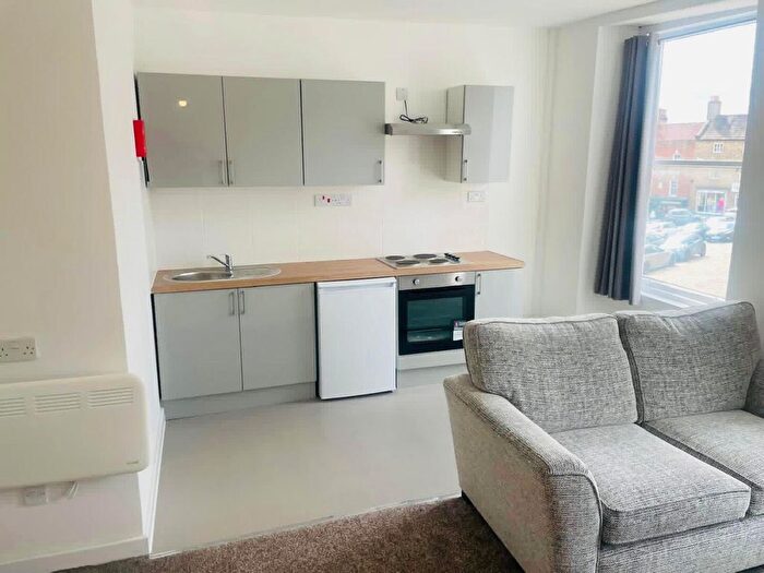 1 Bedroom Flat To Rent In Market Place, Richmond, DL10
