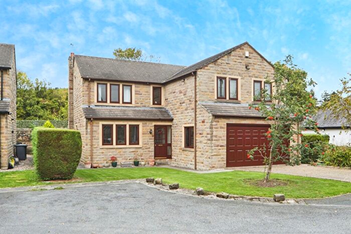 5 Bedroom Detached House For Sale In Little Park, Apperley Bridge, Bradford, BD10