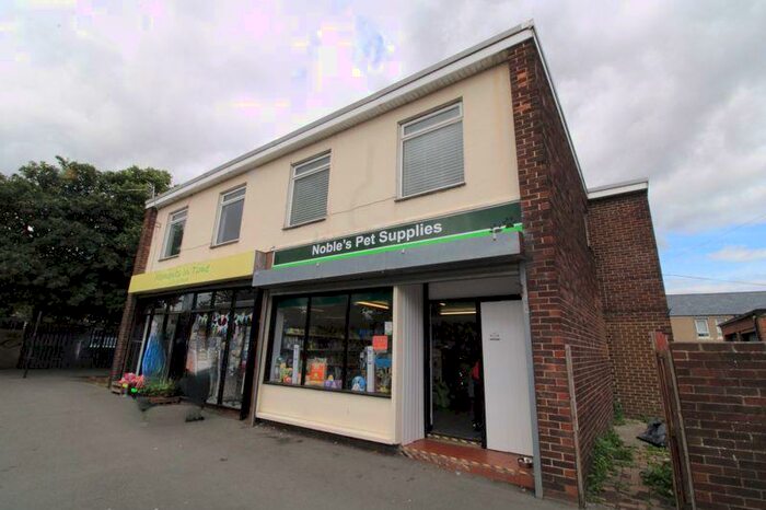 3 Bedroom Flat To Rent In Victoria Road, Washington, NE37