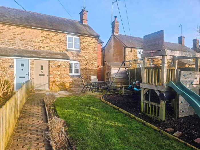 3 Bedroom Semi-Detached House To Rent In Field View, Marston St Lawrence, OX17