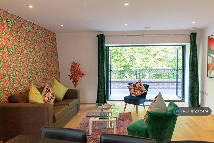 2 Bedroom Penthouse To Rent In Hobbs House, Cambridge, CB2