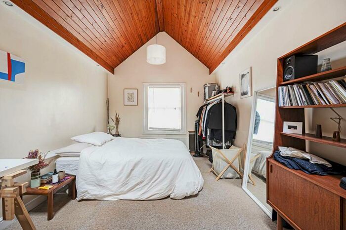 1 Bedroom Flat To Rent In Sandringham Road, Hackney, London, E8