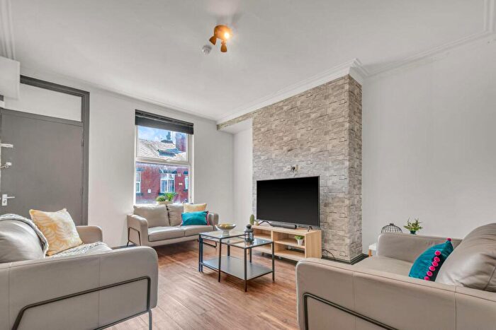 7 Bedroom House To Rent In The Village Street, Leeds, LS4